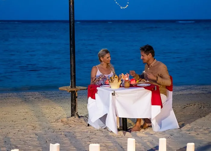 Resort Three Corners Fayrouz Plaza 5*