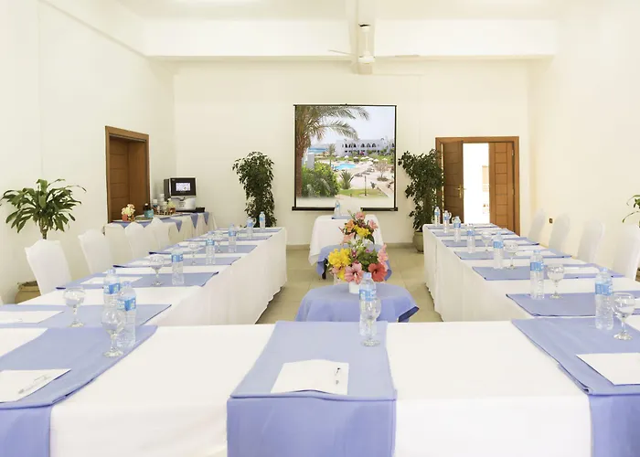 Resort Three Corners Fayrouz Plaza 5*