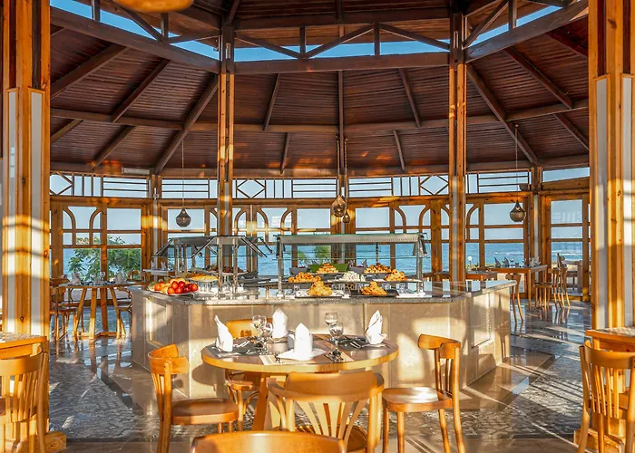 Three Corners Fayrouz Plaza Resort 5*